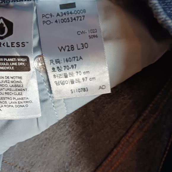 Levi's WarmTech Baggy Dad Jeans - Picture 4 of 10